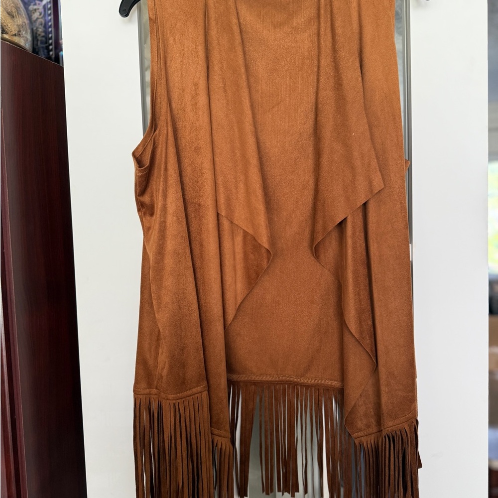 New Brown Seude Fringe Sleeveless Vest - Never used - Picture 11 of 12